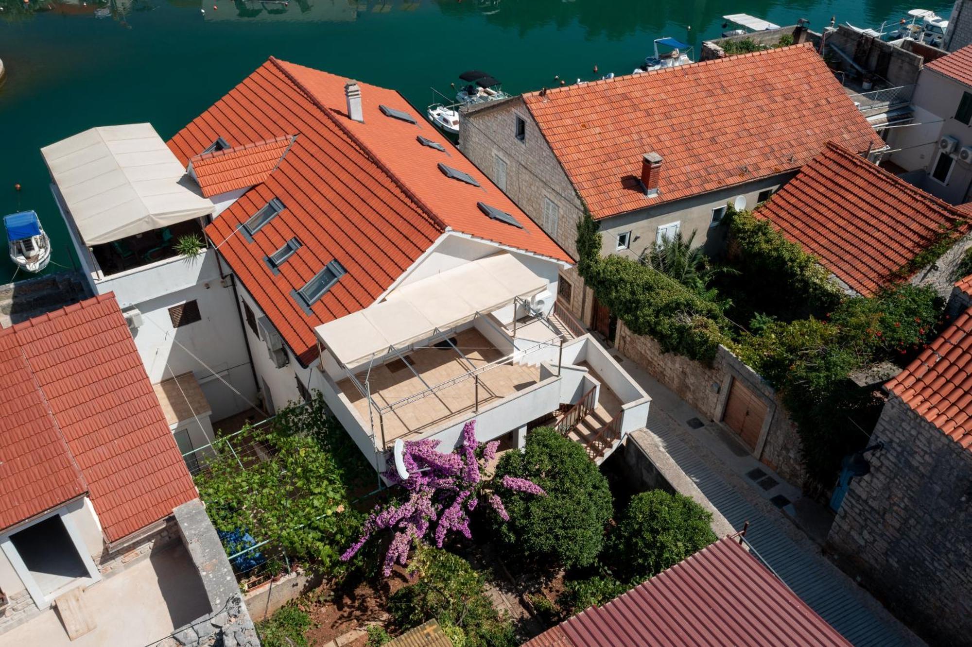 Apartments Damjanic Jerko Vrboska Eksteriør bilde